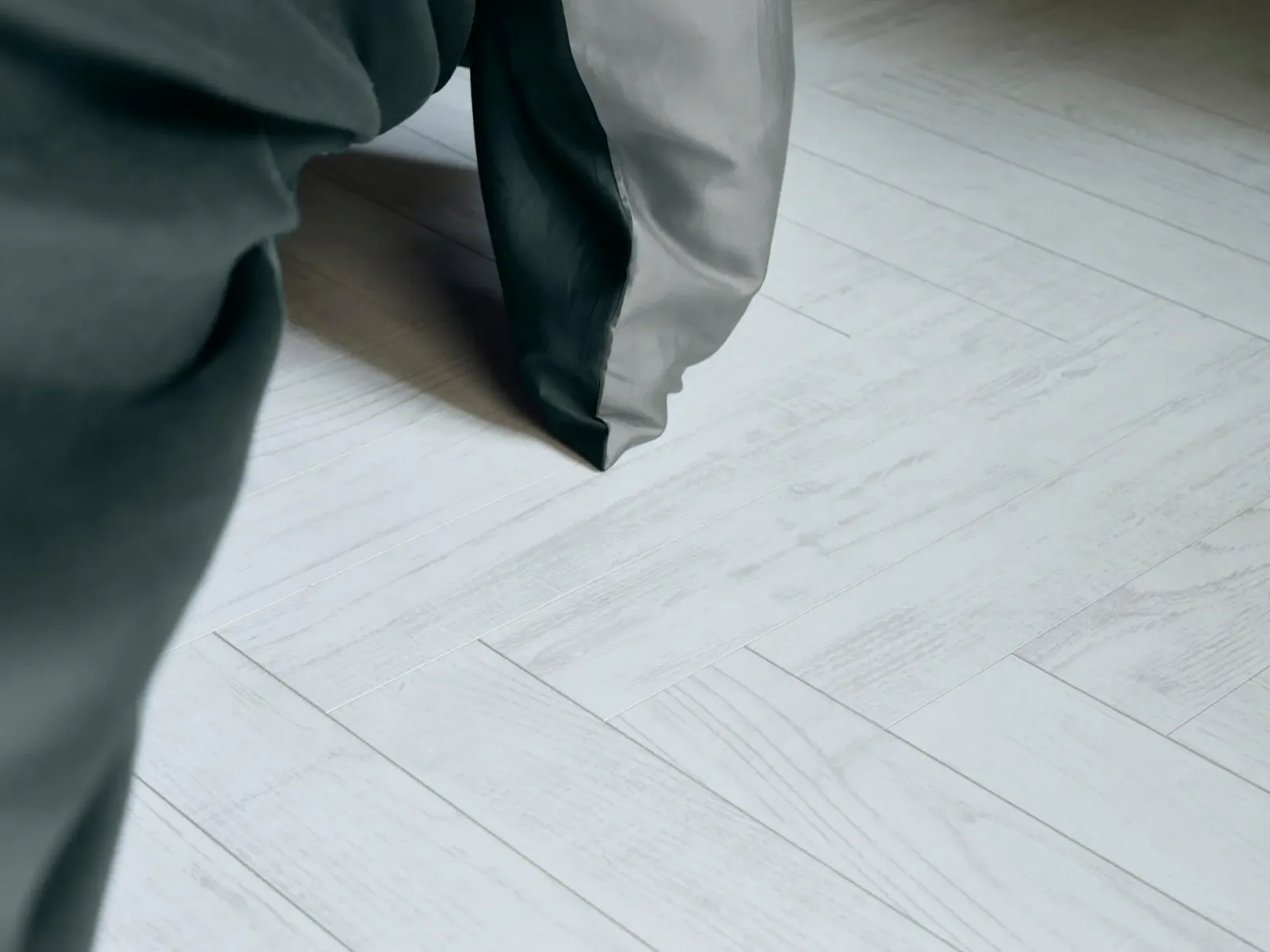 Chestnut White